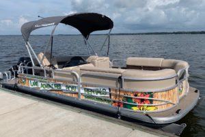 Boat rented in Lake Adventures
